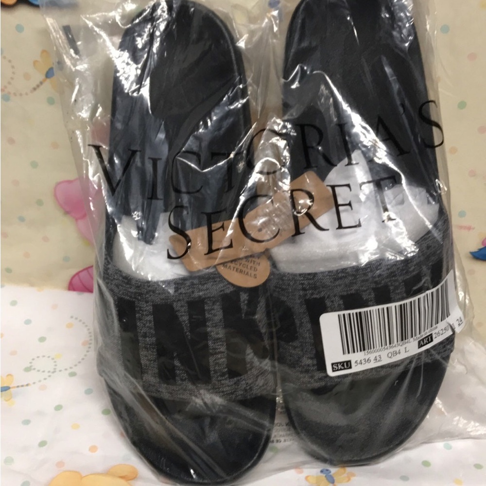 VS PINk Slides